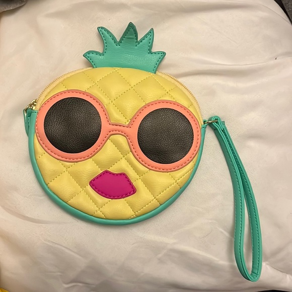 Luv Betsy | Pineapple Wrist Purse - Picture 1 of 3